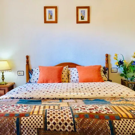 Los Laureles Holiday home
